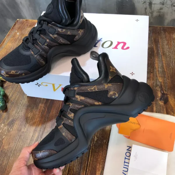 LV Archlight Sneaker - RLS118