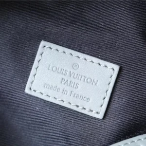 LV Discovery Bumbag Monogram Shadow Leather - RBV58