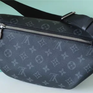 LV Discovery Bumbag PM Monogram Eclipse - RBV56