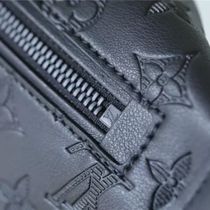 LV Discovery PM Bumbag Monogram Shadow Leather - RBV57