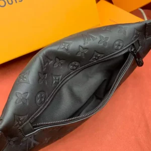 LV Discovery PM Bumbag Monogram Shadow Leather - RBV57
