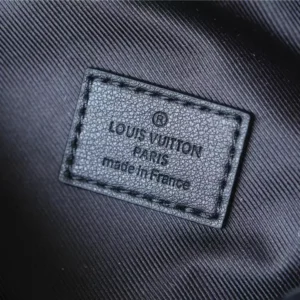 LV Discovery PM Bumbag Monogram Shadow Leather - RBV57