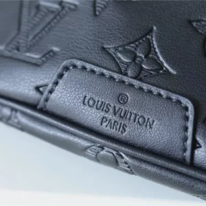 LV Discovery PM Bumbag Monogram Shadow Leather - RBV57