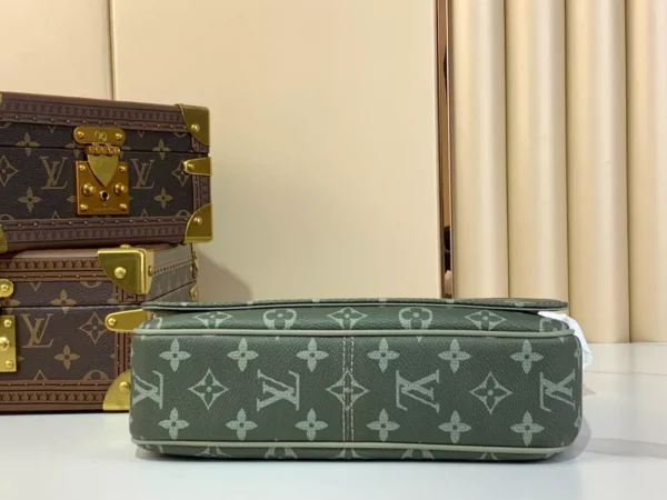 LV District PM Messenger Bag Khaki Monogram Gradient Canvas - RBV67