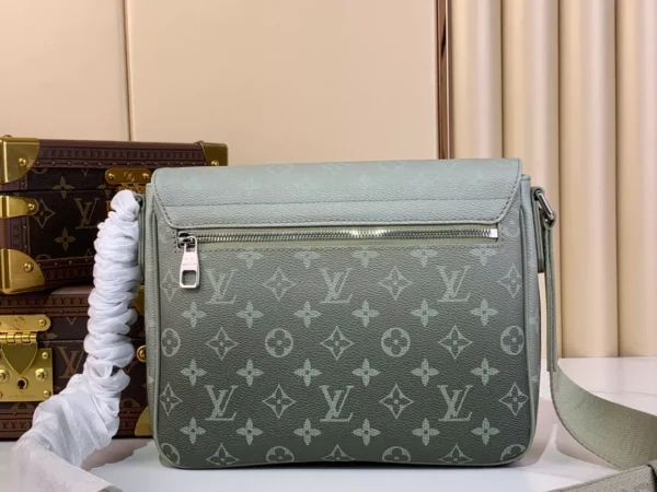 LV District PM Messenger Bag Khaki Monogram Gradient Canvas - RBV67