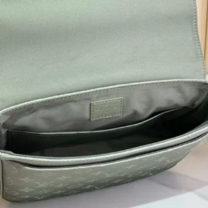 LV District PM Messenger Bag Khaki Monogram Gradient Canvas - RBV67