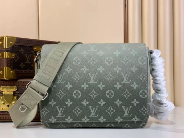 LV District PM Messenger Bag Khaki Monogram Gradient Canvas - RBV67