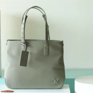 LV Fastline Tote Cowhide Leather - RBV27
