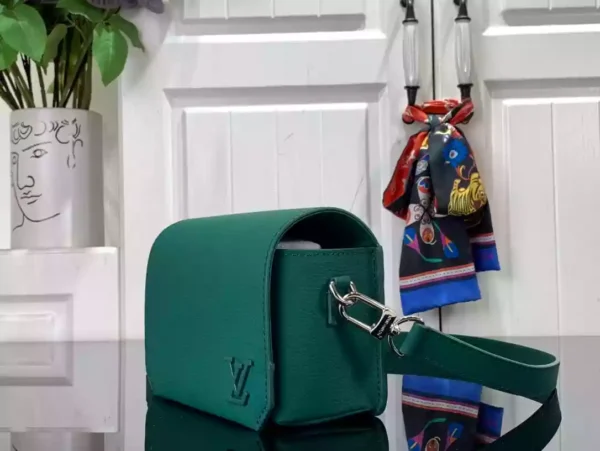 LV Fastline Wearable Wallet - RBV33