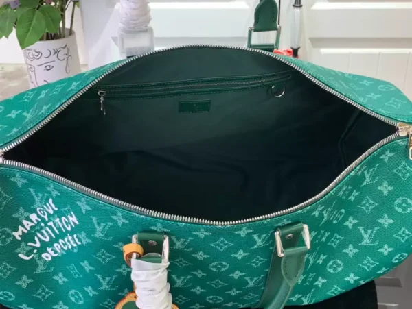 LV Keepall Bandoulière 50 Bag in Green - RBV68