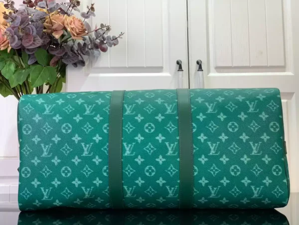 LV Keepall Bandoulière 50 Bag in Green - RBV68