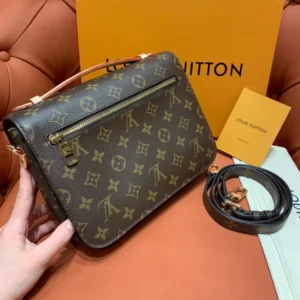 LV Pochette Métis Monogram Canvas - RLB26