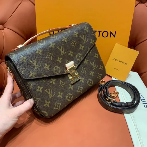 LV Pochette Métis Monogram Canvas - RLB26