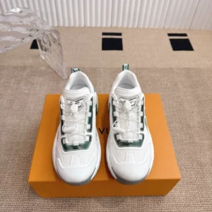 LV Runner Tatic Sneaker - RLS108