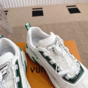 LV Runner Tatic Sneaker - RLS108