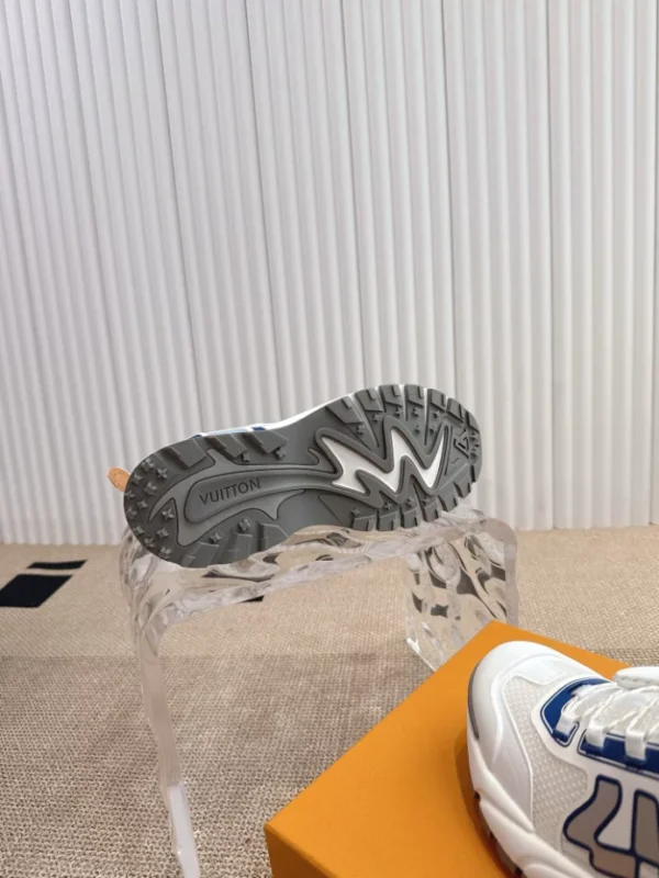 LV Runner Tatic Sneaker - RLS109