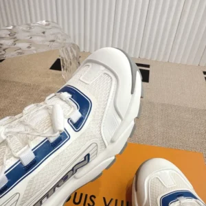 LV Runner Tatic Sneaker - RLS109