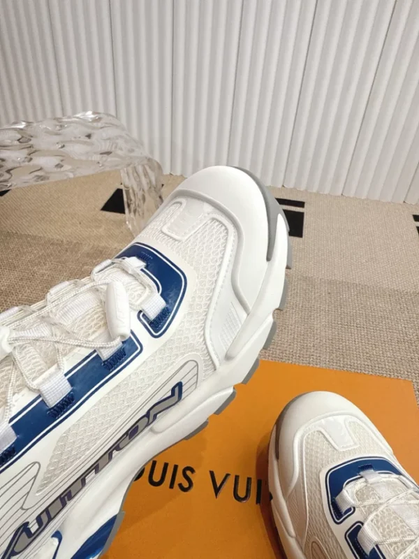 LV Runner Tatic Sneaker - RLS109