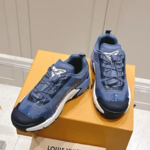 LV Runner Tatic Sneaker - RLS110