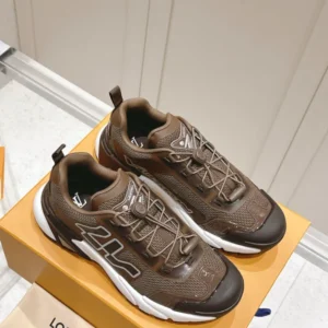 LV Runner Tatic Sneaker - RLS111