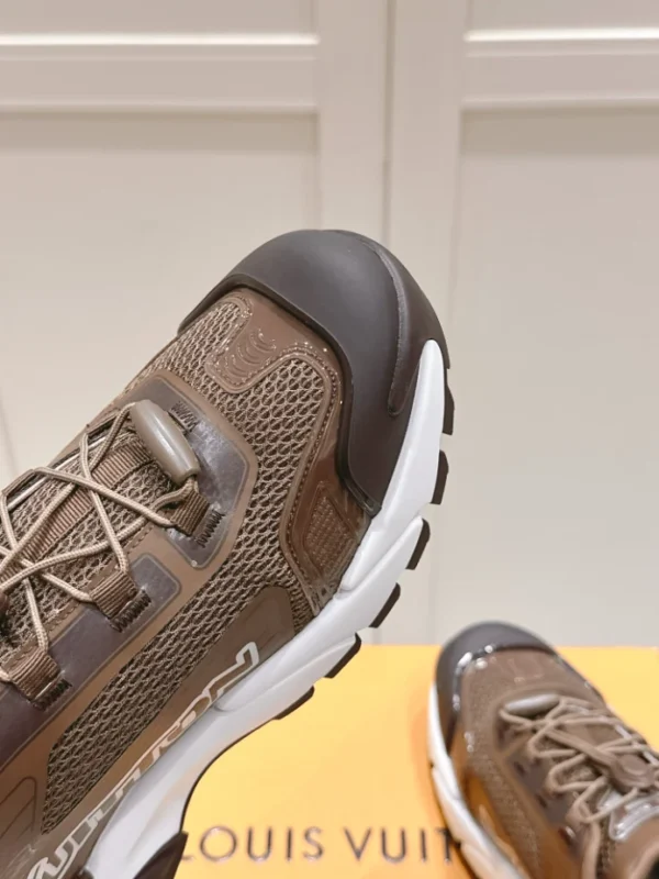 LV Runner Tatic Sneaker - RLS111