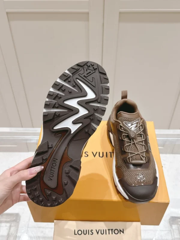 LV Runner Tatic Sneaker - RLS111