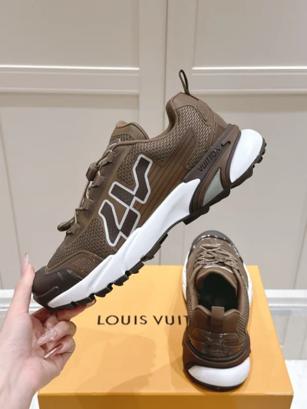 LV Runner Tatic Sneaker - RLS111