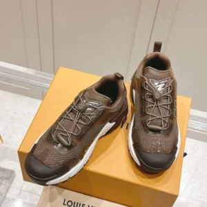 LV Runner Tatic Sneaker - RLS111