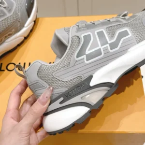 LV Runner Tatic Sneaker - RLS112