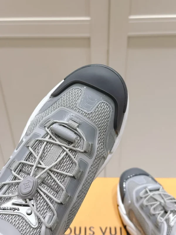 LV Runner Tatic Sneaker - RLS112