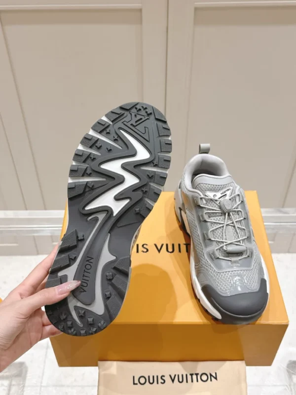 LV Runner Tatic Sneaker - RLS112