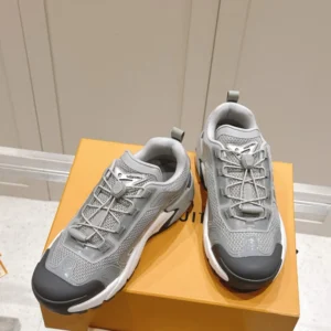 LV Runner Tatic Sneaker - RLS112