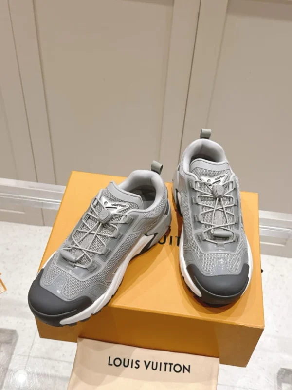 LV Runner Tatic Sneaker - RLS112