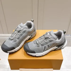 LV Runner Tatic Sneaker - RLS112