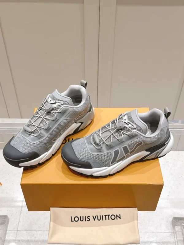 LV Runner Tatic Sneaker - RLS112
