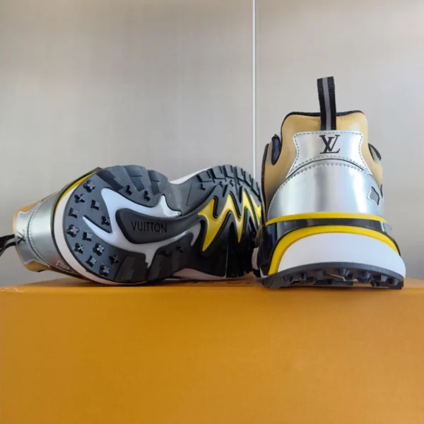 LV Runner Tatic Sneaker - RLS122