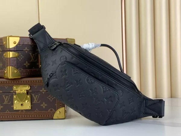 LV Rush Bumbag Black Monogram Canvas - RBV48