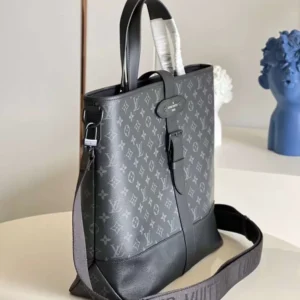 LV Saumur Tote Bag Monogram Eclipse - RBV28
