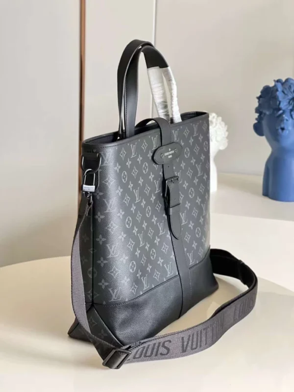 LV Saumur Tote Bag Monogram Eclipse - RBV28