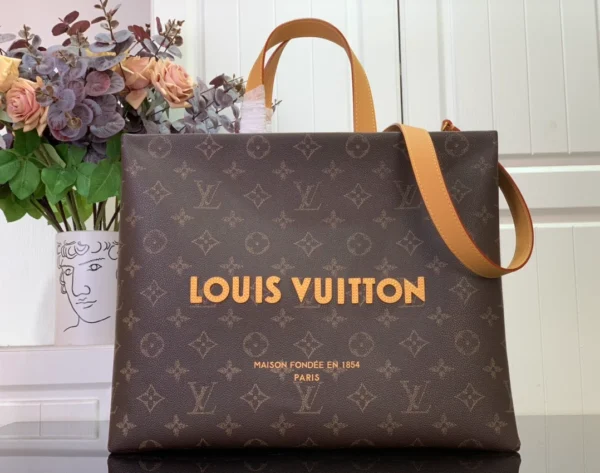 LV Shopper Tote MM Autres Cuirs Monogram - RBV64