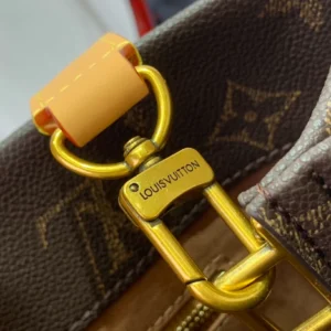 LV Shopper Tote MM Autres Cuirs Monogram - RBV64