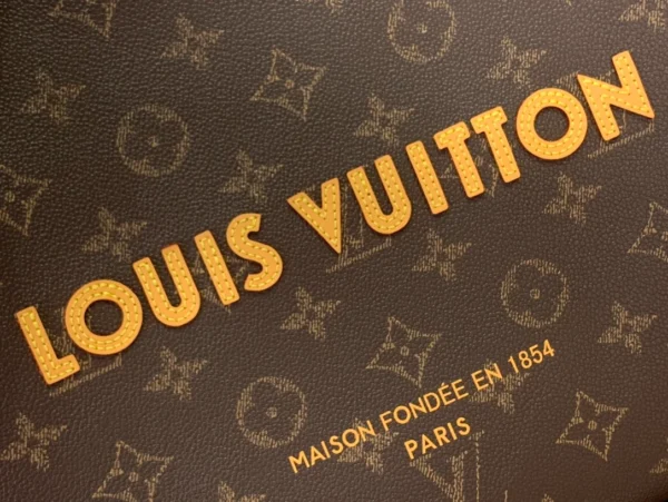 LV Shopper Tote MM Autres Cuirs Monogram - RBV64