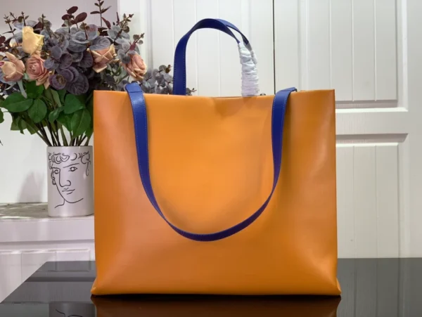 LV Shopper Tote MM Other Leathers - RBV63