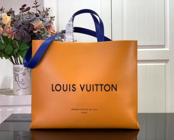 LV Shopper Tote MM Other Leathers - RBV63