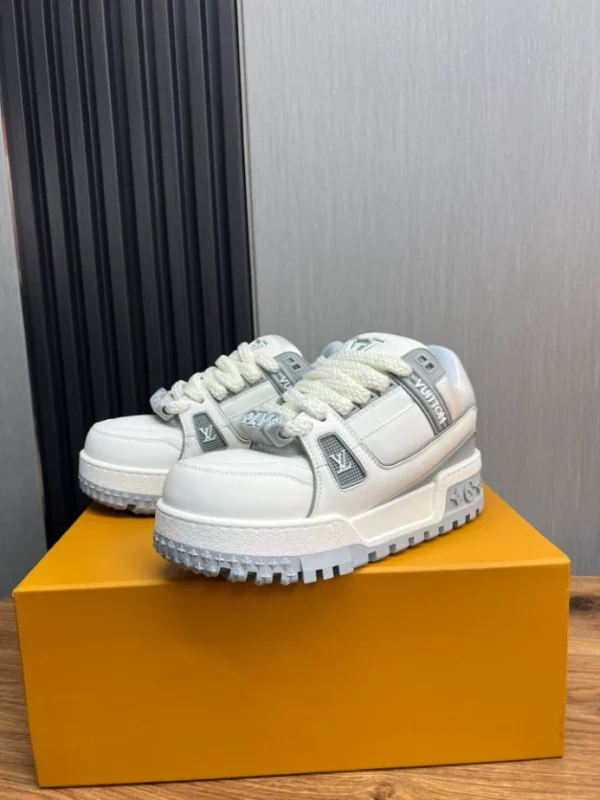 LV Trainer Maxi Sneaker - RLS132