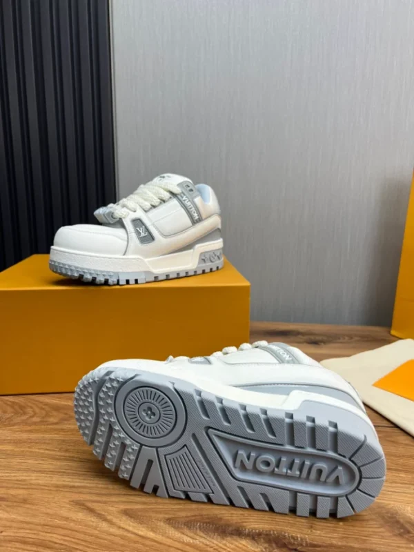 LV Trainer Maxi Sneaker - RLS132