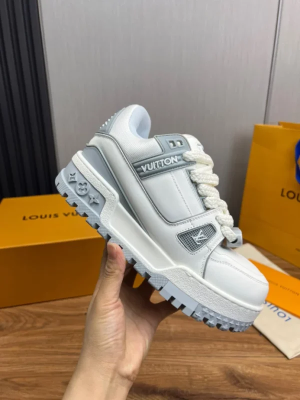 LV Trainer Maxi Sneaker - RLS132