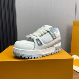 LV Trainer Maxi Sneaker - RLS132