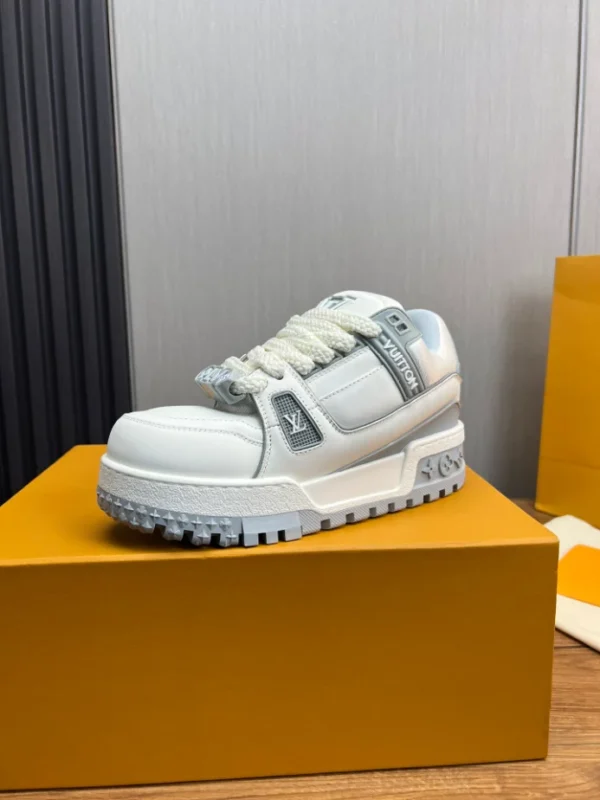 LV Trainer Maxi Sneaker - RLS132