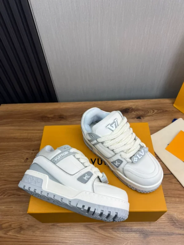 LV Trainer Maxi Sneaker - RLS132
